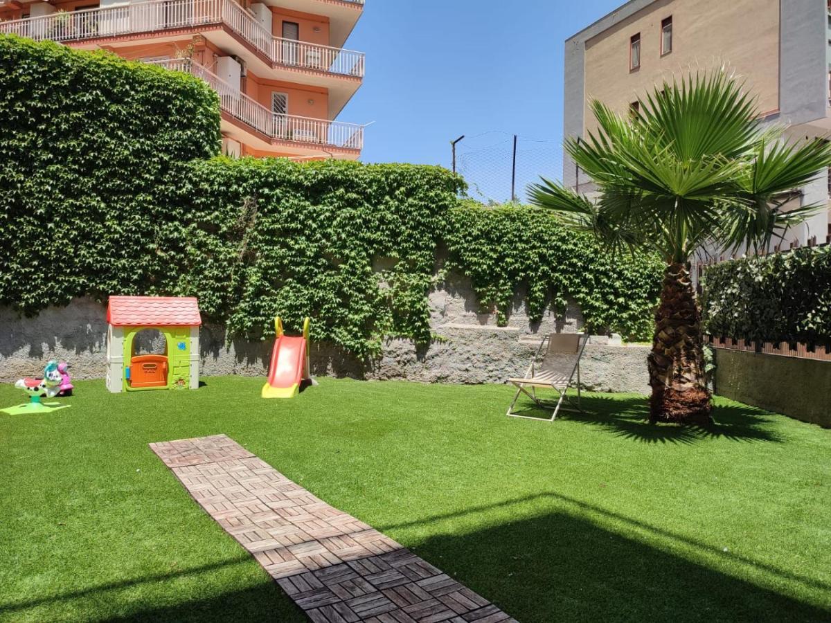 Appartamento Incantevole Con Parcheggio E Giardino Κατάνια Εξωτερικό φωτογραφία
